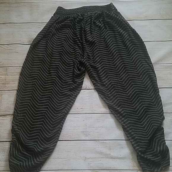 American Eagle Outfitters Pants - 🦄 American Eagle Outfitters Pants Black and Green